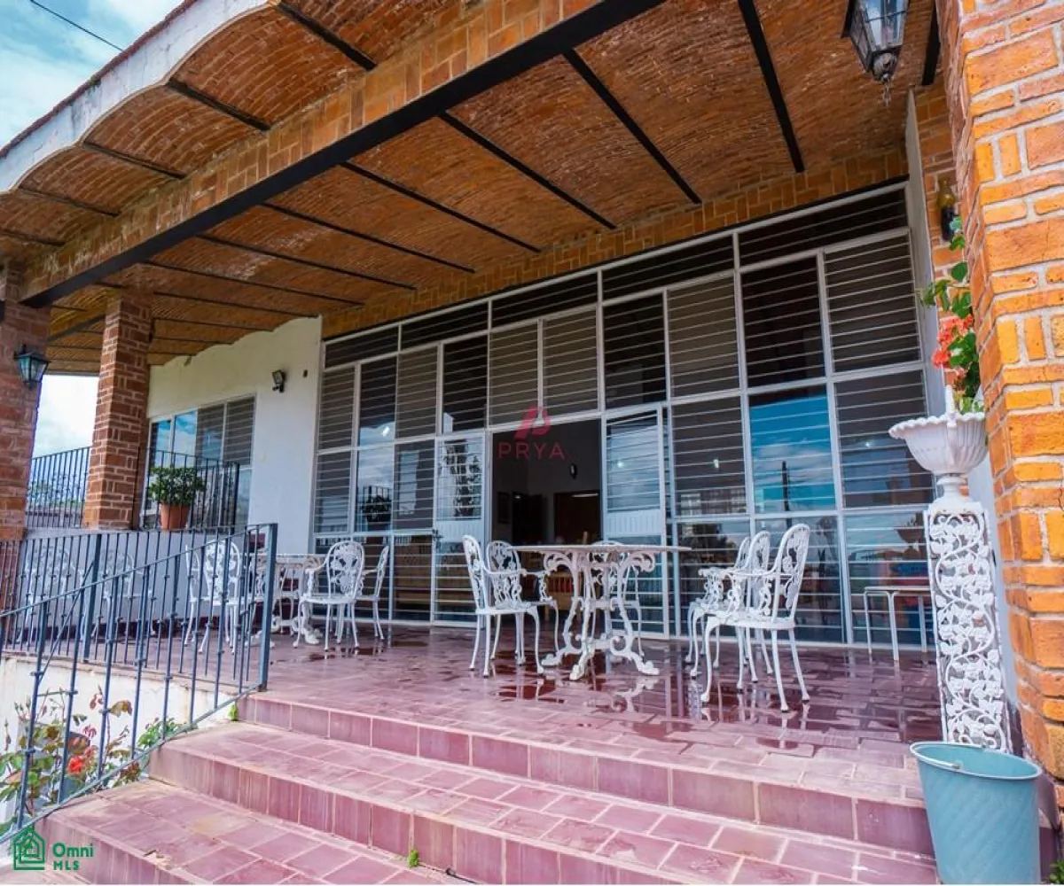 Casa En Venta,Fraccionamiento Brisas de Chapala,Tormenta 2, Chapala, Jalisco 45900, 6 Habitaciones,5 Baños,Tormenta,MX25996182