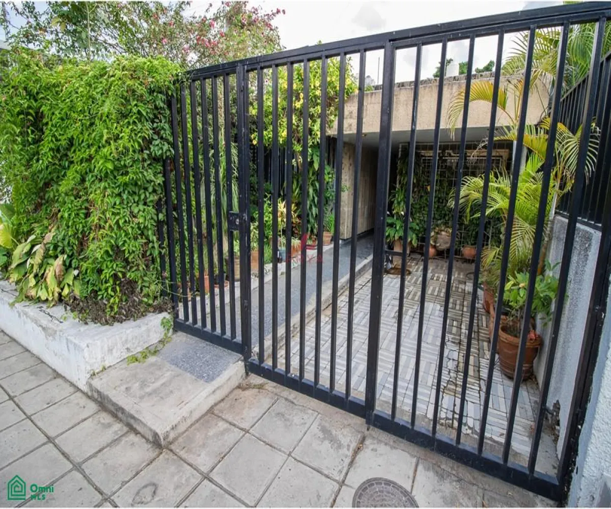 Casa En Venta,Chapalita,Purisima 3139, Guadalajara, Jalisco 44500, 4 Habitaciones,3 Baños,Purisima,MX25996209