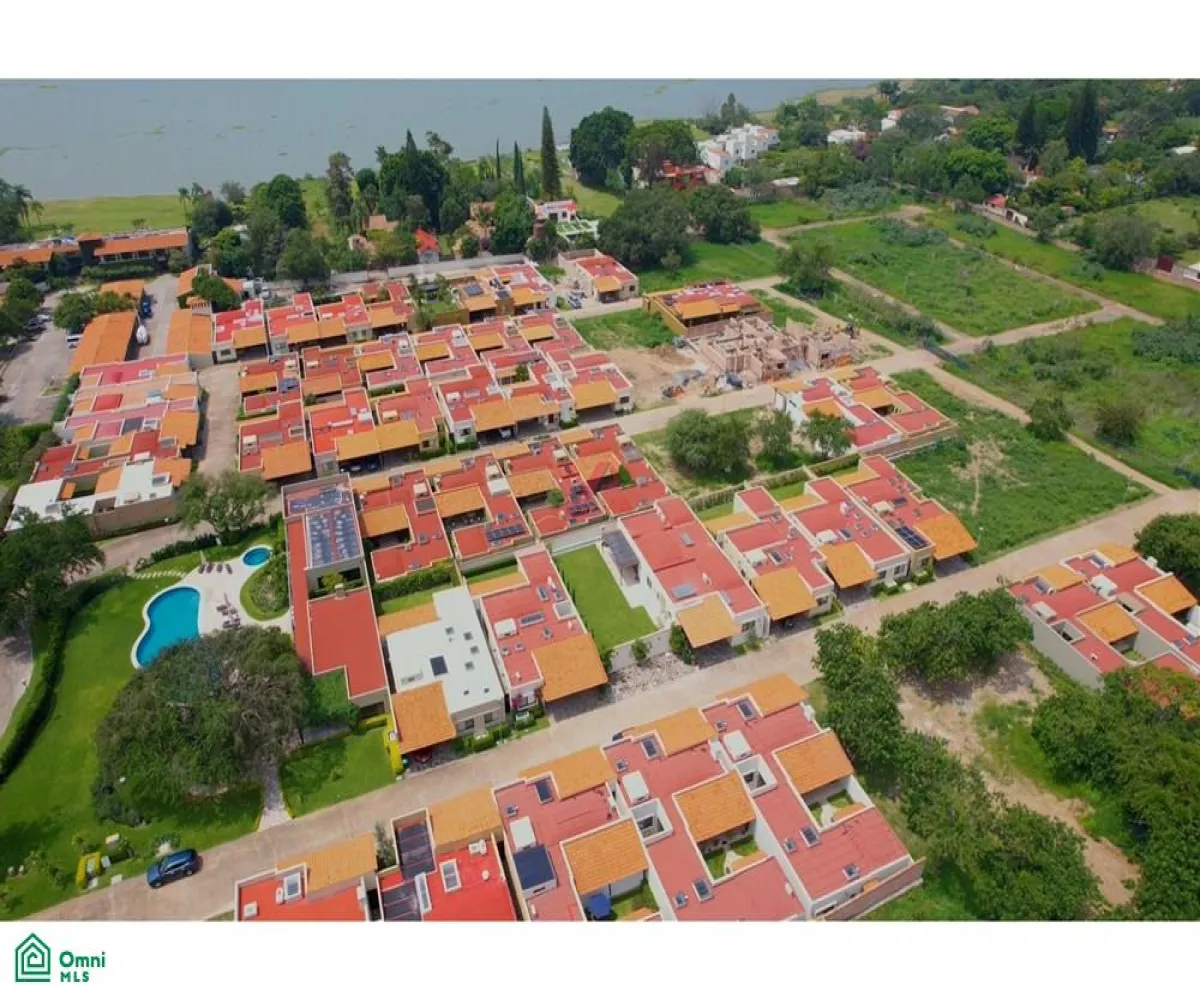 Casa En Venta,Ajijic Centro,Carretera a Chapala - Jocotepec, raquenet Club 960, Chapala, Jalisco 45920, 3 Habitaciones,3 Baños,Carretera a Chapala - Jocotepec, raquenet Club,MX25996237