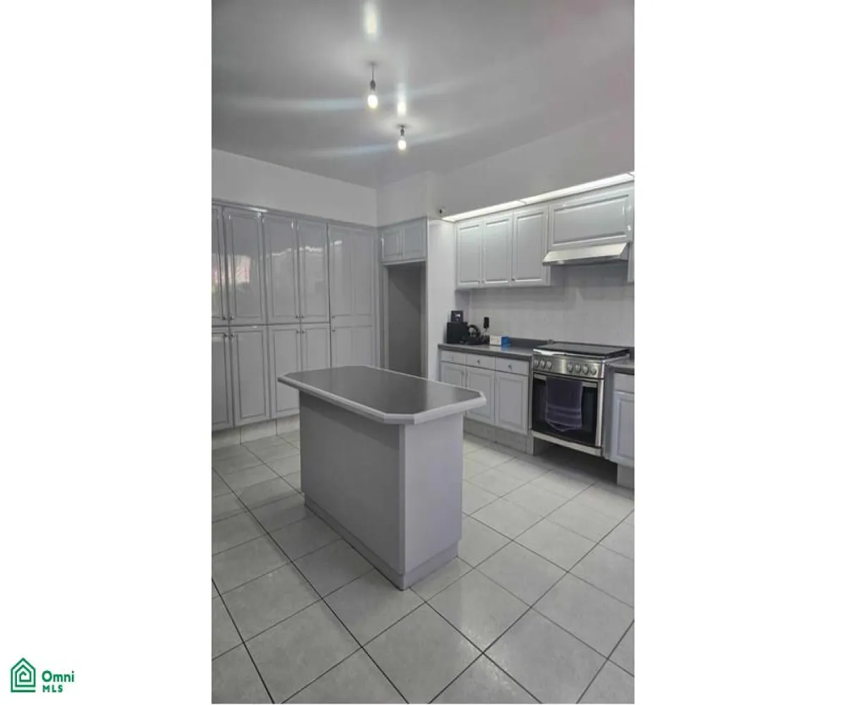 Casa En Venta,Jardines De Guadalupe,San Luis Gonzaga 4996, Guadalajara, Jalisco 45030, 4 Habitaciones,5 Baños,San Luis Gonzaga,MX25996247