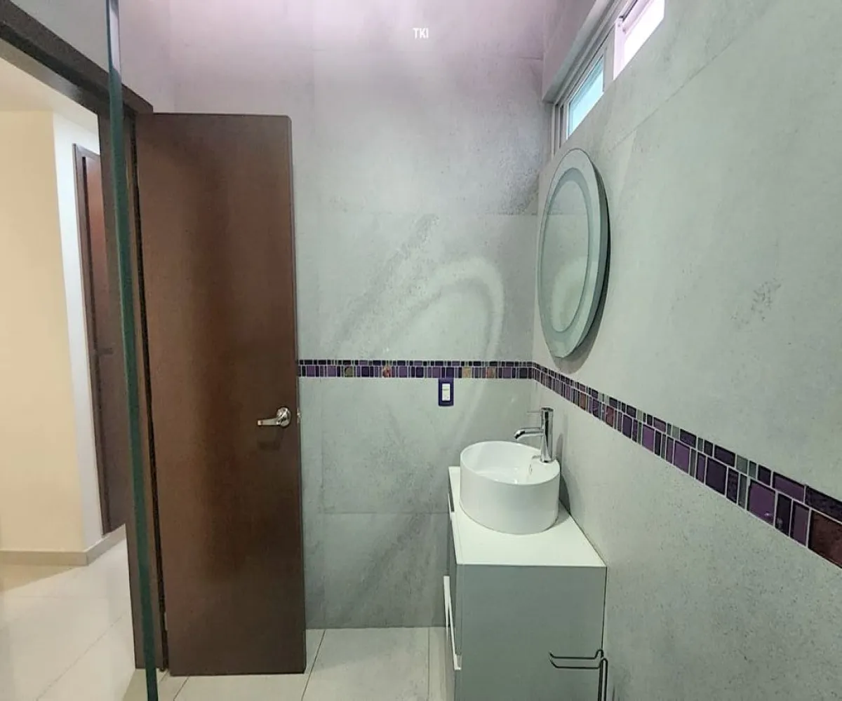 Casa En Venta,Santa Elena Alcalde,Calle Jerez 2477, Guadalajara, Jalisco 44220, 5 Habitaciones,3 Baños,Calle Jerez,2,pPn8EWT