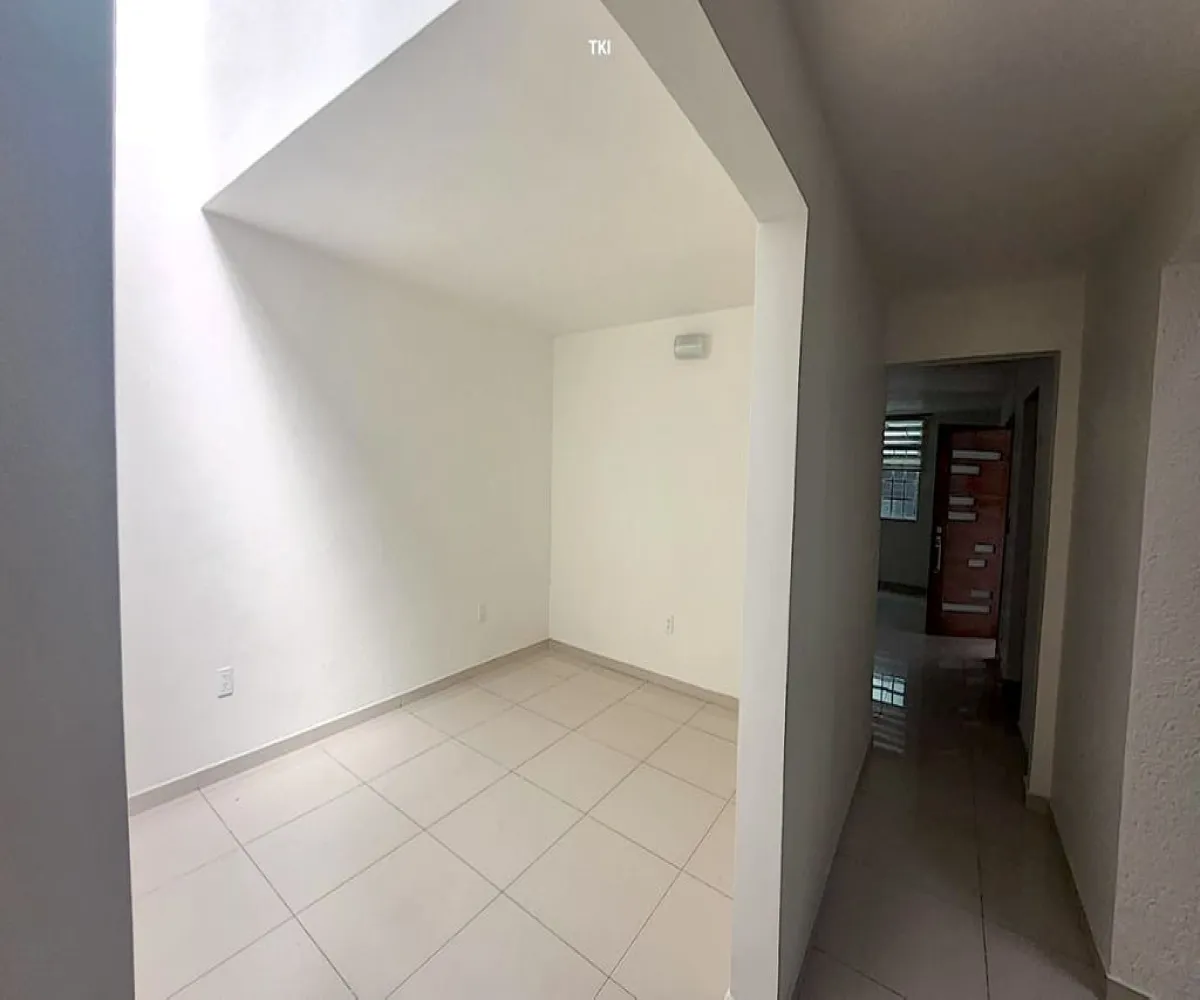 Casa En Venta,Santa Elena Alcalde,Calle Jerez 2477, Guadalajara, Jalisco 44220, 5 Habitaciones,3 Baños,Calle Jerez,2,pPn8EWT