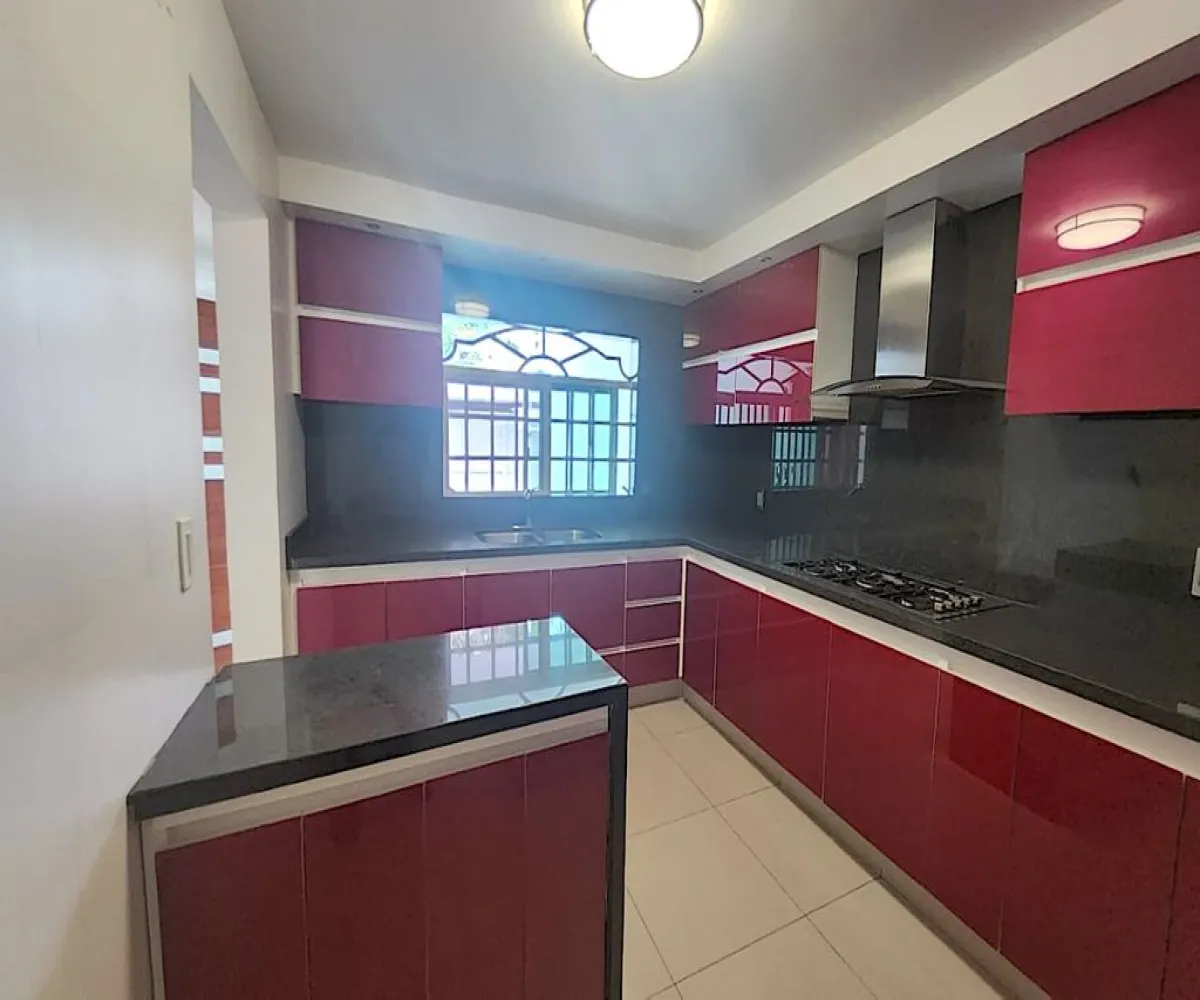 Casa En Venta,Santa Elena Alcalde,Calle Jerez 2477, Guadalajara, Jalisco 44220, 5 Habitaciones,3 Baños,Calle Jerez,2,pPn8EWT