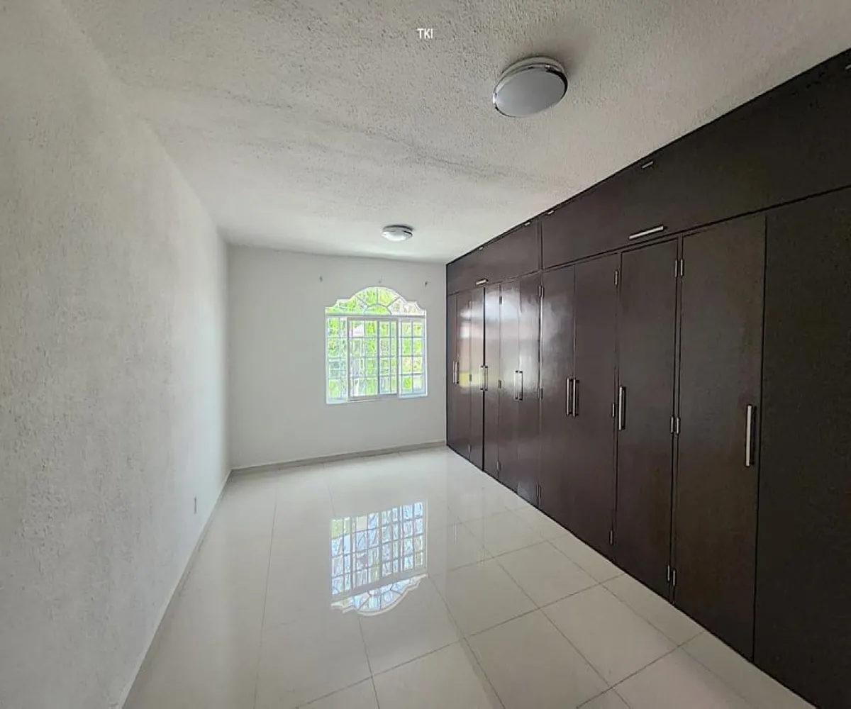 Casa En Venta,Santa Elena Alcalde,Calle Jerez 2477, Guadalajara, Jalisco 44220, 5 Habitaciones,3 Baños,Calle Jerez,2,pPn8EWT