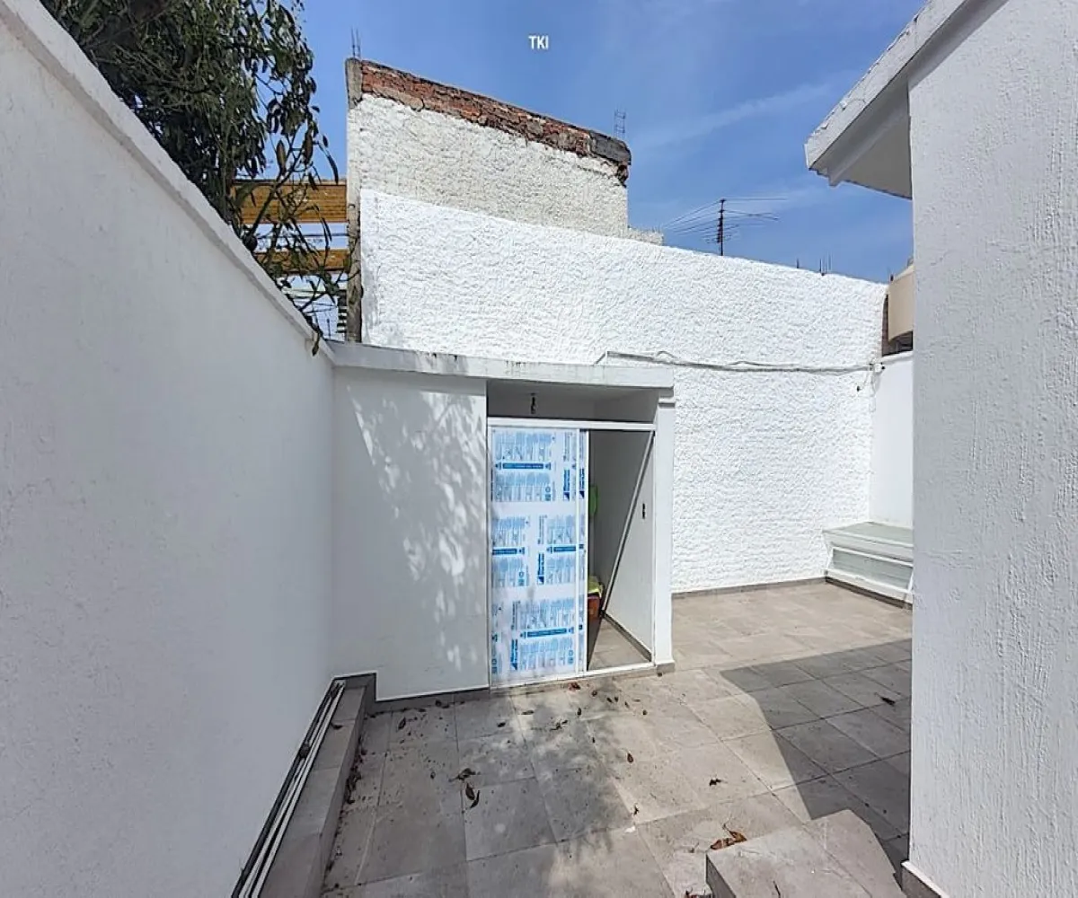 Casa En Venta,Santa Elena Alcalde,Calle Jerez 2477, Guadalajara, Jalisco 44220, 5 Habitaciones,3 Baños,Calle Jerez,2,pPn8EWT