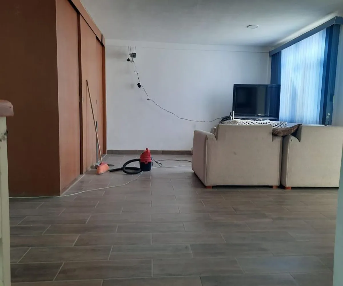 Casa En Venta,Jardines de Guadalupe,Estudiantes 4740, Zapopan, Jalisco 45030, 4 Habitaciones,2 Baños,Estudiantes,1,pJ18Frj