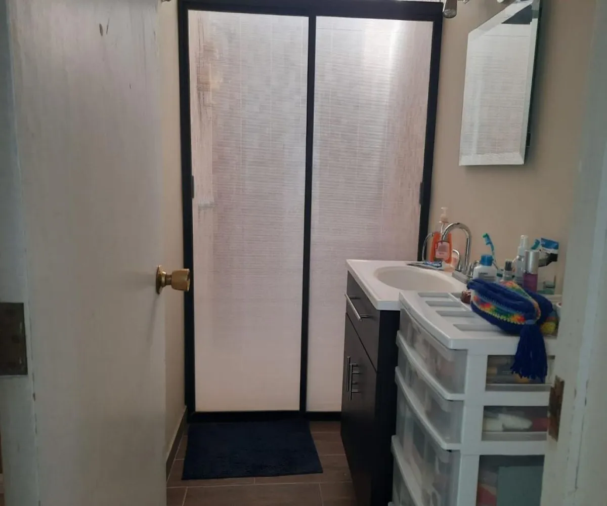 Casa En Venta,Jardines de Guadalupe,Estudiantes 4740, Zapopan, Jalisco 45030, 4 Habitaciones,2 Baños,Estudiantes,1,pJ18Frj