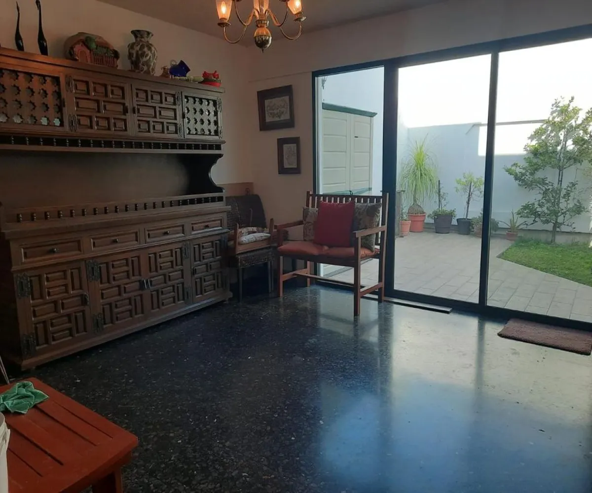 Casa En Venta,Jardines de Guadalupe,Estudiantes 4740, Zapopan, Jalisco 45030, 4 Habitaciones,2 Baños,Estudiantes,1,pJ18Frj