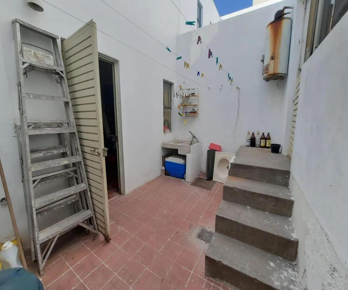 Casa En Venta,Jardines de Guadalupe,Estudiantes 4740, Zapopan, Jalisco 45030, 4 Habitaciones,2 Baños,Estudiantes,1,pJ18Frj