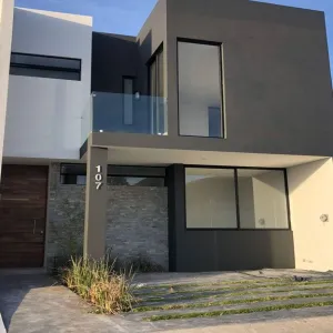 Casa En Venta,adamar,Avenida Adamar S/N, Tlajomulco de Zúñiga, Jalisco 45645, 3 Habitaciones,3 Baños,Avenida Adamar,1,pdvJQq4