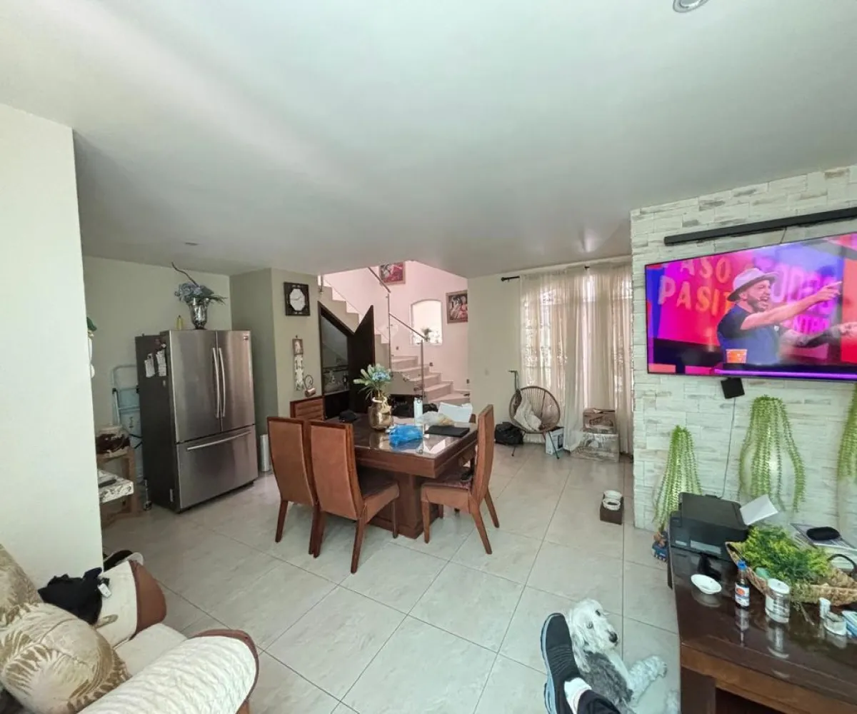 Casa En Venta,Santa Elena Estadio,Calle Linares 2441, Guadalajara, Jalisco 44230, 3 Habitaciones,2 Baños,Calle Linares,3,pZCRKxN