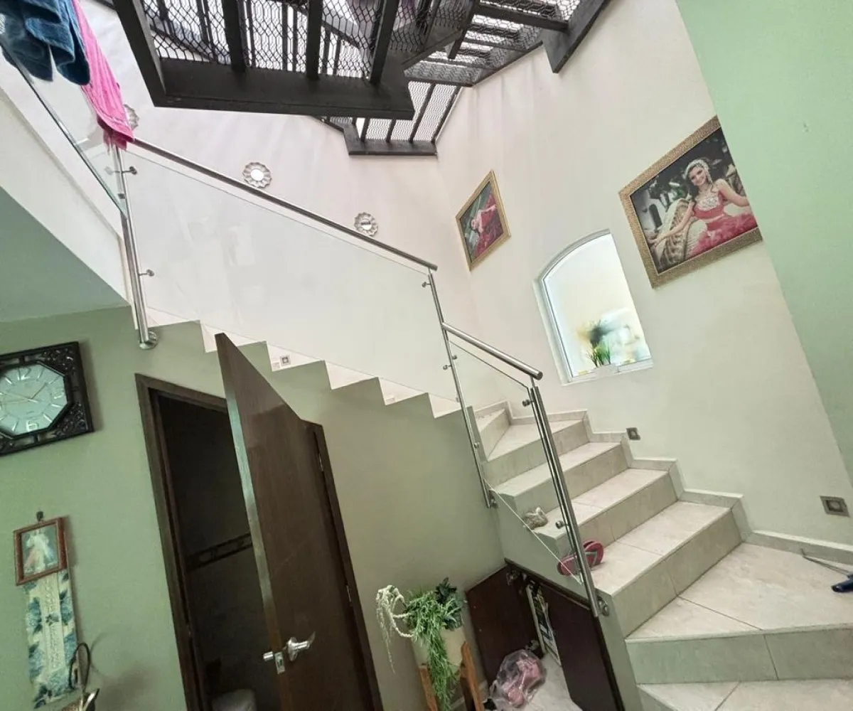 Casa En Venta,Santa Elena Estadio,Calle Linares 2441, Guadalajara, Jalisco 44230, 3 Habitaciones,2 Baños,Calle Linares,3,pZCRKxN