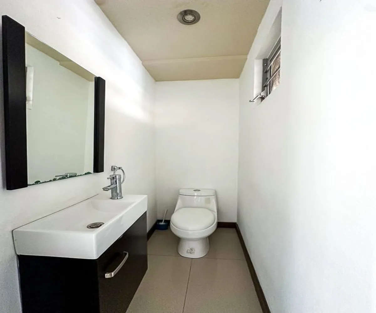 Casa En Venta,Santa Ana Tepetitlán,Francisco Javier Mina 3425, Zapopan, Jalisco 45230, 3 Habitaciones,2 Baños,Francisco Javier Mina,2,paxeQ1s