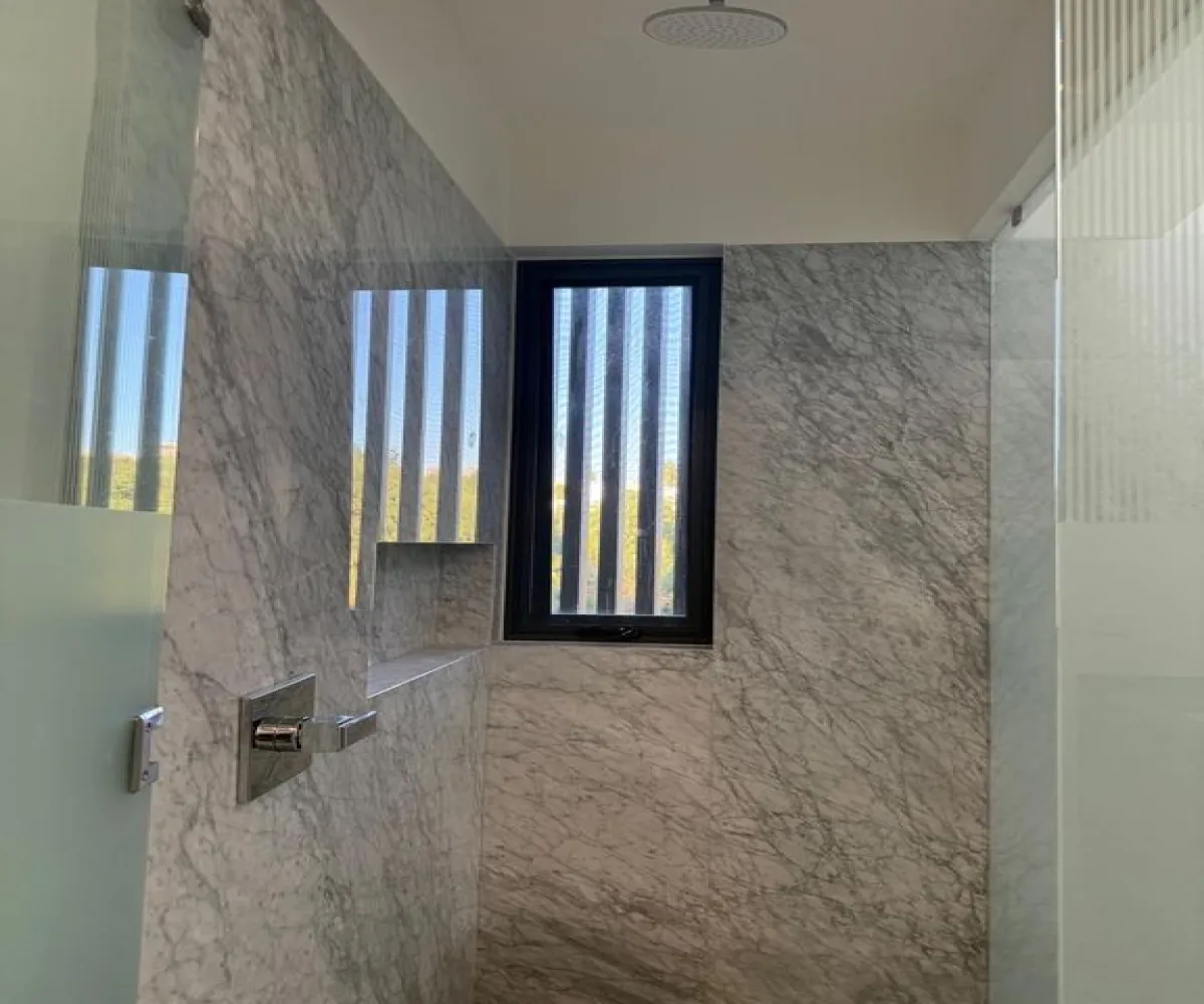 Casa En Venta,Rancho Contento,Avenida Vallarta Eje Poniente 2701, Zapopan, Jalisco 45222, 4 Habitaciones,5 Baños,Avenida Vallarta Eje Poniente,3,ptqHudL