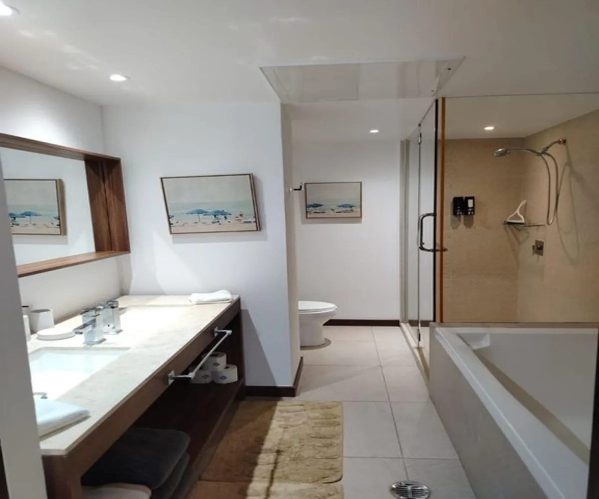 Departamento En Venta,Marina Vallarta,Avenida Paseo de la Marina S/N, Puerto Vallarta, Jalisco 48335, 2 Habitaciones,2 Baños,Avenida Paseo de la Marina,1,pFkTVgo