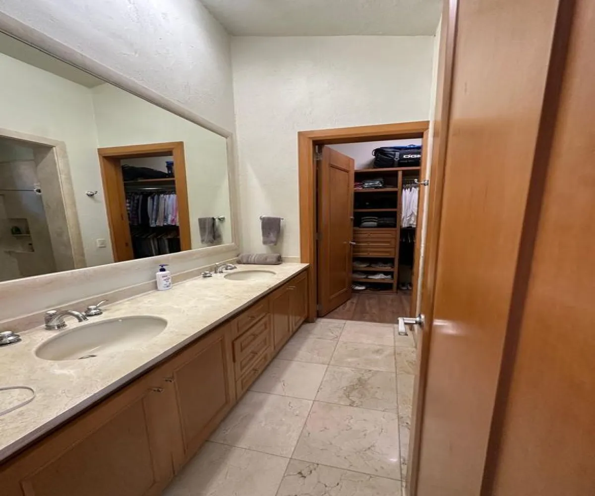 Casa En Venta,Colinas de San Javier,Calle Circuito Madrigal 1971, Zapopan, Jalisco 45110, 4 Habitaciones,4 Baños,Calle Circuito Madrigal,2,pGymtTN