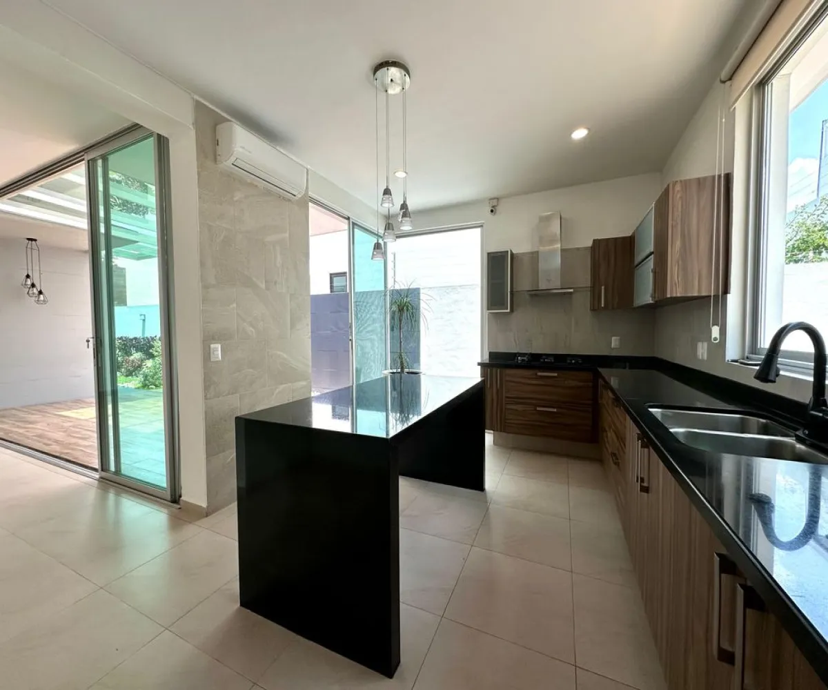 Casa En Venta,Provenza Residencial,Avenida Adolfo López Mateos Sur 5555, Tlajomulco de Zúñiga, Jalisco 45645, 3 Habitaciones,5 Baños,Avenida Adolfo López Mateos Sur,1,pnrYr89 Casa En Venta,Provenza Residencial,Avenida Adolfo López Mateos Sur 5555, Tlajomulco de Zúñiga, Jalisco 45645, 3 Habitaciones,5 Baños,Avenida Adolfo López Mateos Sur,1,pnrYr89