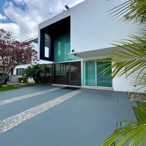 Casa En Venta,Provenza Residencial,Avenida Adolfo López Mateos Sur 5555, Tlajomulco de Zúñiga, Jalisco 45645, 3 Habitaciones,5 Baños,Avenida Adolfo López Mateos Sur,1,pnrYr89