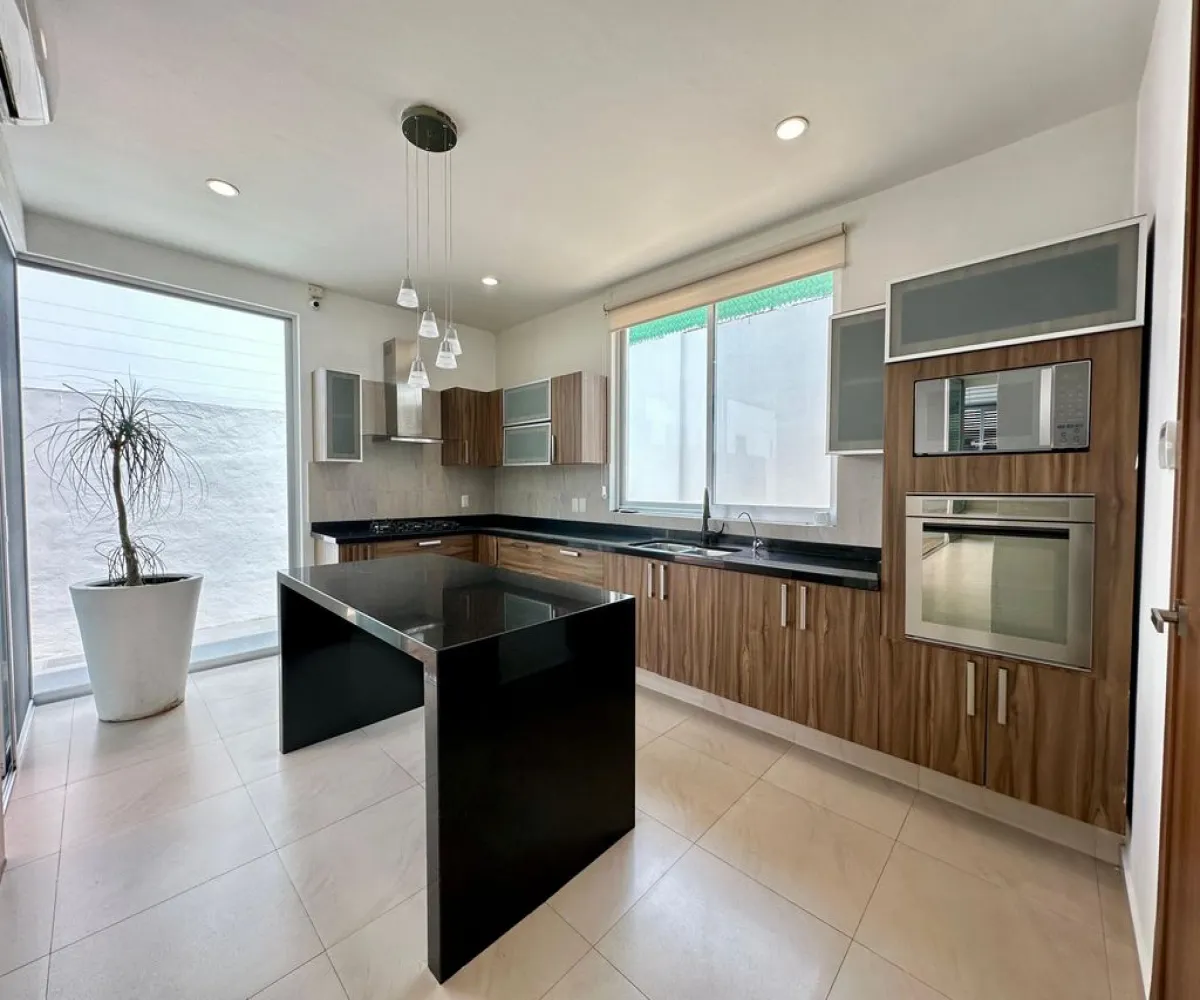Casa En Venta,Provenza Residencial,Avenida Adolfo López Mateos Sur 5555, Tlajomulco de Zúñiga, Jalisco 45645, 3 Habitaciones,5 Baños,Avenida Adolfo López Mateos Sur,1,pnrYr89 Casa En Venta,Provenza Residencial,Avenida Adolfo López Mateos Sur 5555, Tlajomulco de Zúñiga, Jalisco 45645, 3 Habitaciones,5 Baños,Avenida Adolfo López Mateos Sur,1,pnrYr89