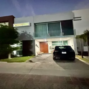 Casa En Renta,Los Gavilanes,La Rioja S/N, Tlajomulco de Zúñiga, Jalisco 45645, 3 Habitaciones,3 Baños,La Rioja,2,p7SmxI9