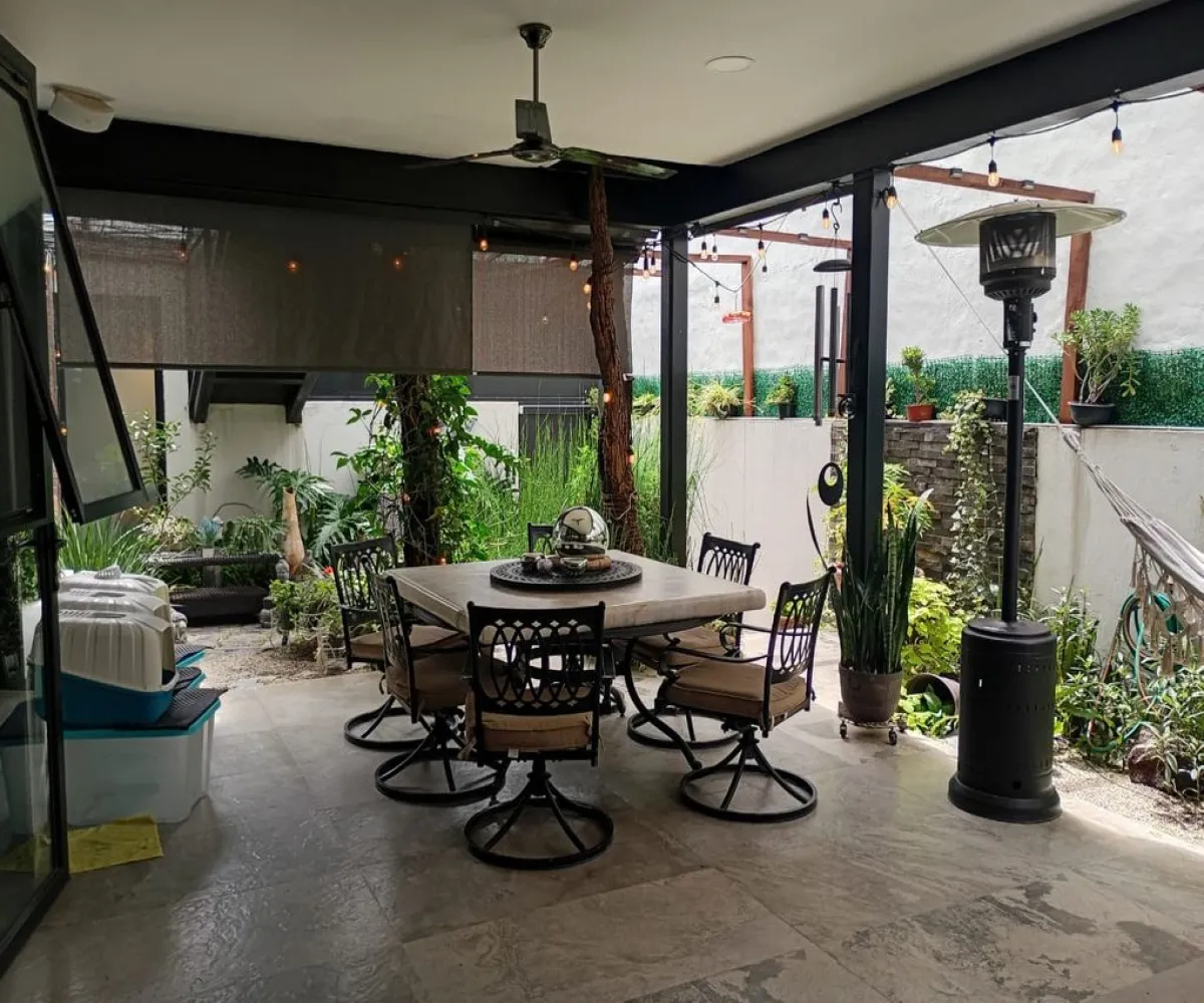 Casa En Venta,Ciudad Bugambilias,Avenida del Reno Poniente S/N, Zapopan, Jalisco 45237, 5 Habitaciones,4 Baños,Avenida del Reno Poniente,2,pX4h2NY Casa En Venta,Ciudad Bugambilias,Avenida del Reno Poniente S/N, Zapopan, Jalisco 45237, 5 Habitaciones,4 Baños,Avenida del Reno Poniente,2,pX4h2NY
