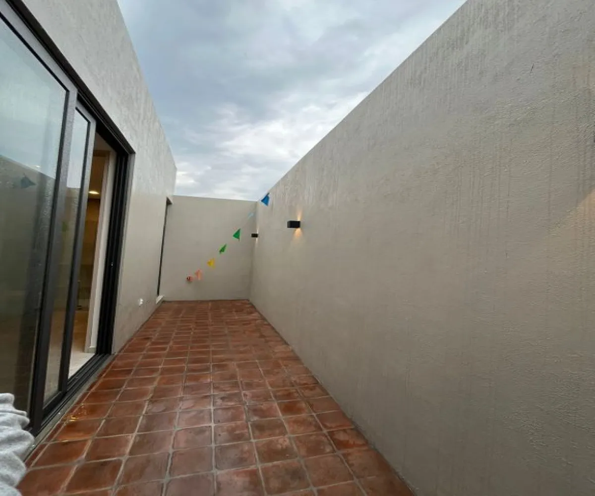 Casa En Venta,las grullas,Grulla Coronada 2000, Tlajomulco de Zúñiga, Jalisco 45645, 3 Habitaciones,3 Baños,Grulla Coronada,1,pLo3RTc Casa En Venta,las grullas,Grulla Coronada 2000, Tlajomulco de Zúñiga, Jalisco 45645, 3 Habitaciones,3 Baños,Grulla Coronada,1,pLo3RTc