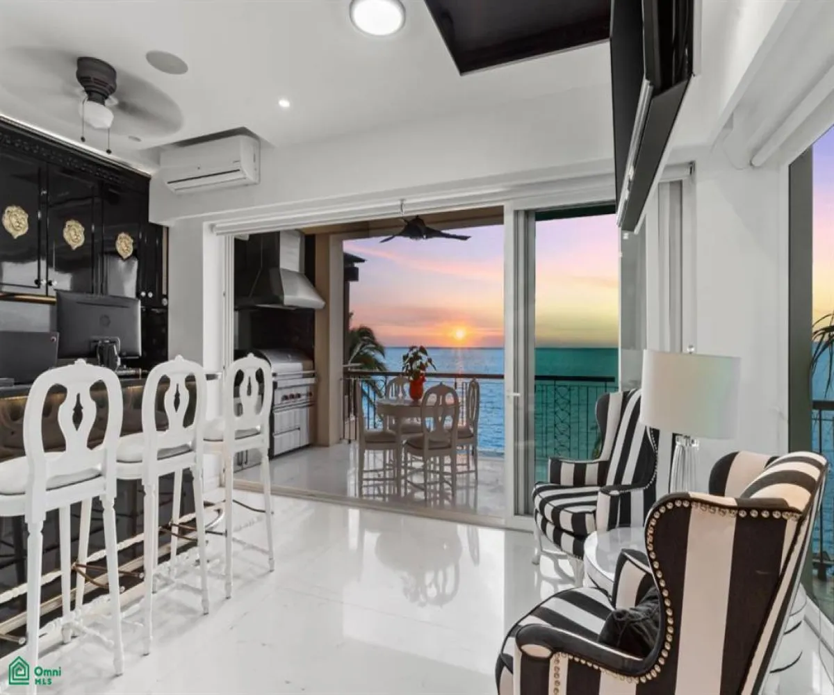 Departamento En Venta,Conchas Chinas,Carretera a Barra de Navidad 1230 Interior 501, Puerto Vallarta, Jalisco 48390, 3 Habitaciones,3 Baños,Carretera a Barra de Navidad,1,MX251000237 Departamento En Venta,Conchas Chinas,Carretera a Barra de Navidad 1230 Interior 501, Puerto Vallarta, Jalisco 48390, 3 Habitaciones,3 Baños,Carretera a Barra de Navidad,1,MX251000237