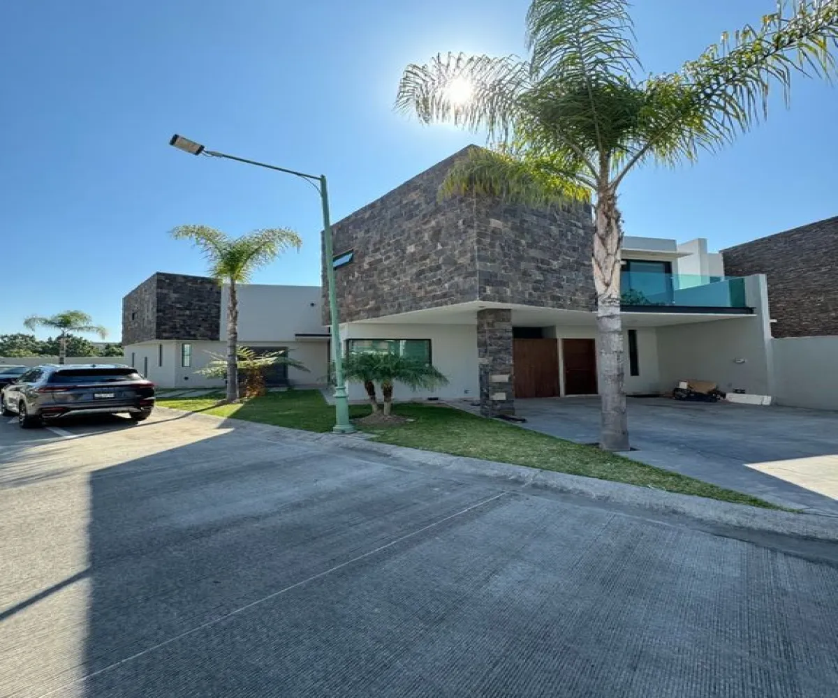 Casa En Venta,San Juan de Ocotán,Avenida Vallarta Eje Poniente 2701, Zapopan, Jalisco 45019, 4 Habitaciones,4 Baños,Avenida Vallarta Eje Poniente,2,p6wga5m Casa En Venta,San Juan de Ocotán,Avenida Vallarta Eje Poniente 2701, Zapopan, Jalisco 45019, 4 Habitaciones,4 Baños,Avenida Vallarta Eje Poniente,2,p6wga5m