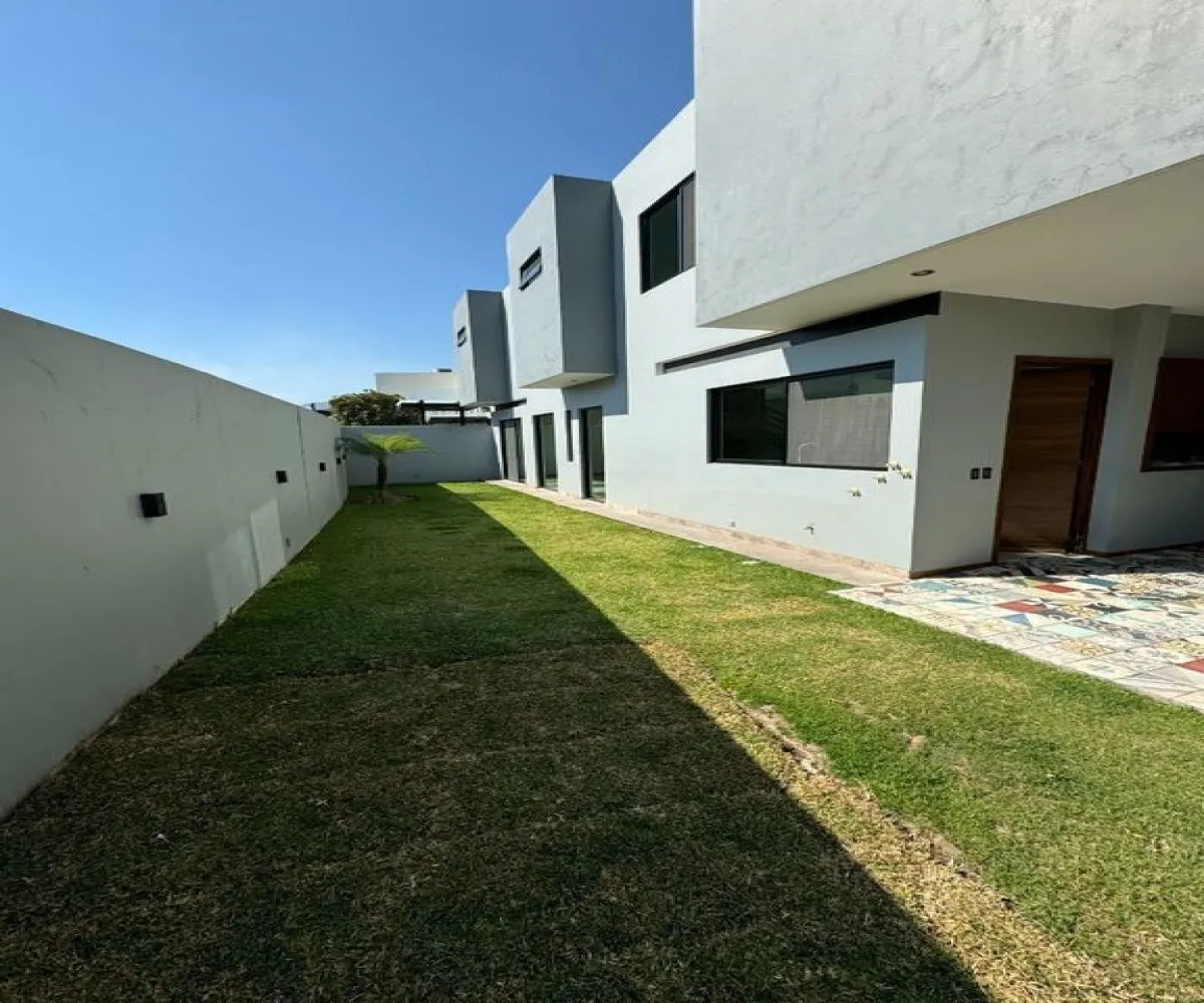 Casa En Venta,San Juan de Ocotán,Avenida Vallarta Eje Poniente 2701, Zapopan, Jalisco 45019, 4 Habitaciones,4 Baños,Avenida Vallarta Eje Poniente,2,p6wga5m Casa En Venta,San Juan de Ocotán,Avenida Vallarta Eje Poniente 2701, Zapopan, Jalisco 45019, 4 Habitaciones,4 Baños,Avenida Vallarta Eje Poniente,2,p6wga5m