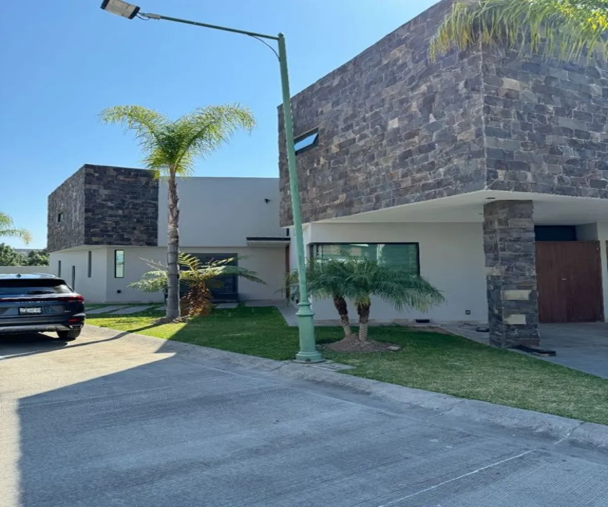Casa En Venta,San Juan de Ocotán,Avenida Vallarta Eje Poniente 2701, Zapopan, Jalisco 45019, 4 Habitaciones,4 Baños,Avenida Vallarta Eje Poniente,2,p6wga5m Casa En Venta,San Juan de Ocotán,Avenida Vallarta Eje Poniente 2701, Zapopan, Jalisco 45019, 4 Habitaciones,4 Baños,Avenida Vallarta Eje Poniente,2,p6wga5m