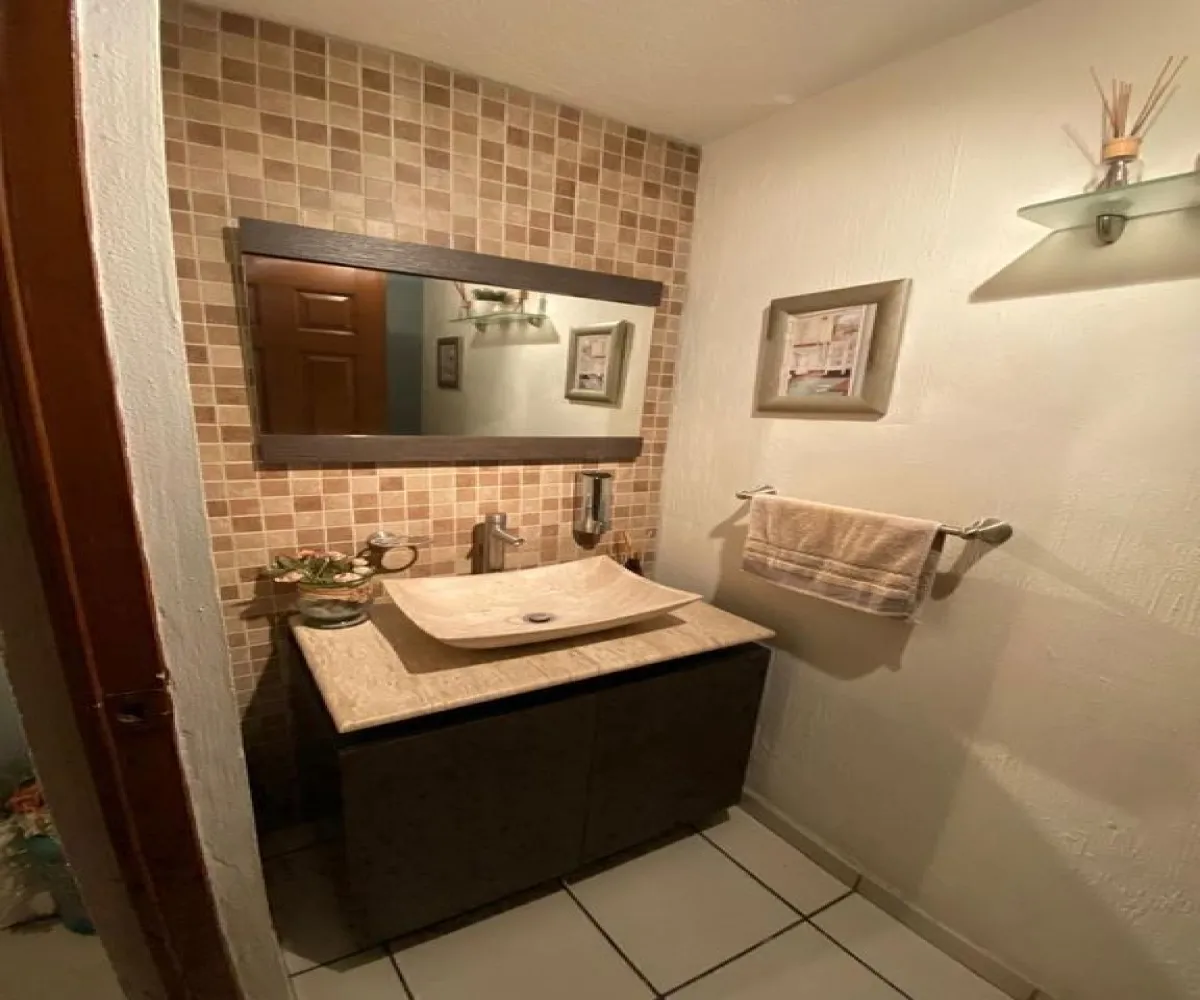 Casa En Venta,Circuito del Olmo 128, Tlajomulco de Zúñiga, Jalisco 45610, 3 Habitaciones,2 Baños,Circuito del Olmo,1,pxLxeQI Casa En Venta,Circuito del Olmo 128, Tlajomulco de Zúñiga, Jalisco 45610, 3 Habitaciones,2 Baños,Circuito del Olmo,1,pxLxeQI