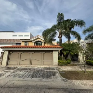 Casa En Venta,Bugambilias,Remanso de las nochebuenas S/N, Zapopan, Jalisco 45237, 4 Habitaciones,5 Baños,Remanso de las nochebuenas,1,pSLyxRd