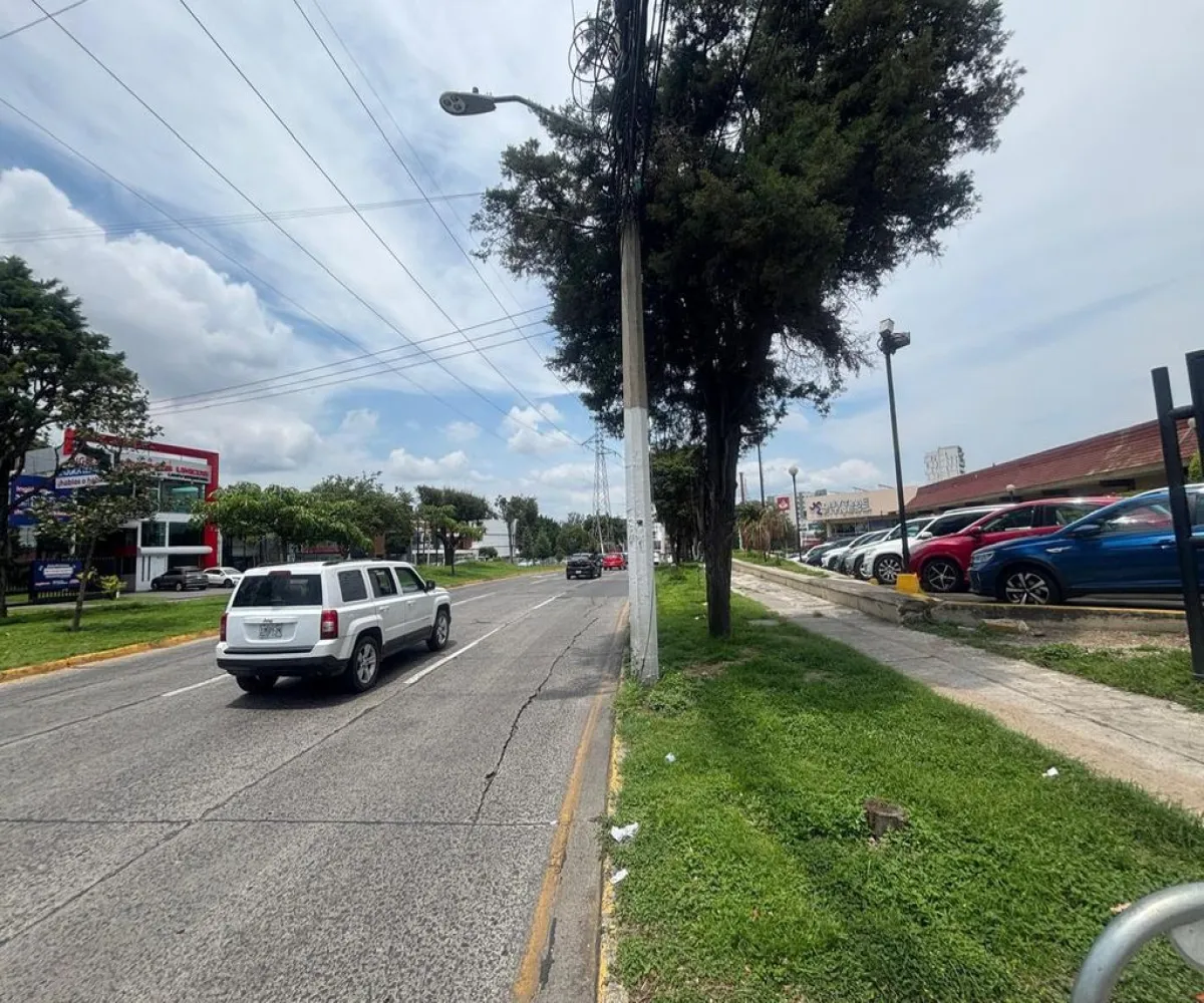 Local En Venta,Jardines Universidad,Avenida Patria 600, Zapopan, Jalisco 45110,Avenida Patria,1,prZ6VXL Local En Venta,Jardines Universidad,Avenida Patria 600, Zapopan, Jalisco 45110,Avenida Patria,1,prZ6VXL