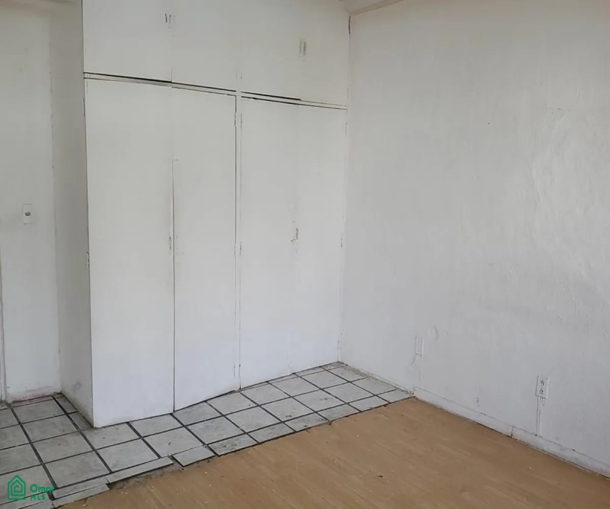 Casa En Venta,Barrio Santa Teresita,Enrique Díaz de León Norte 561, Guadalajara, Jalisco 44200, 3 Habitaciones,1 Baño,Enrique Díaz de León Norte,2,MX251010685 Casa En Venta,Barrio Santa Teresita,Enrique Díaz de León Norte 561, Guadalajara, Jalisco 44200, 3 Habitaciones,1 Baño,Enrique Díaz de León Norte,2,MX251010685