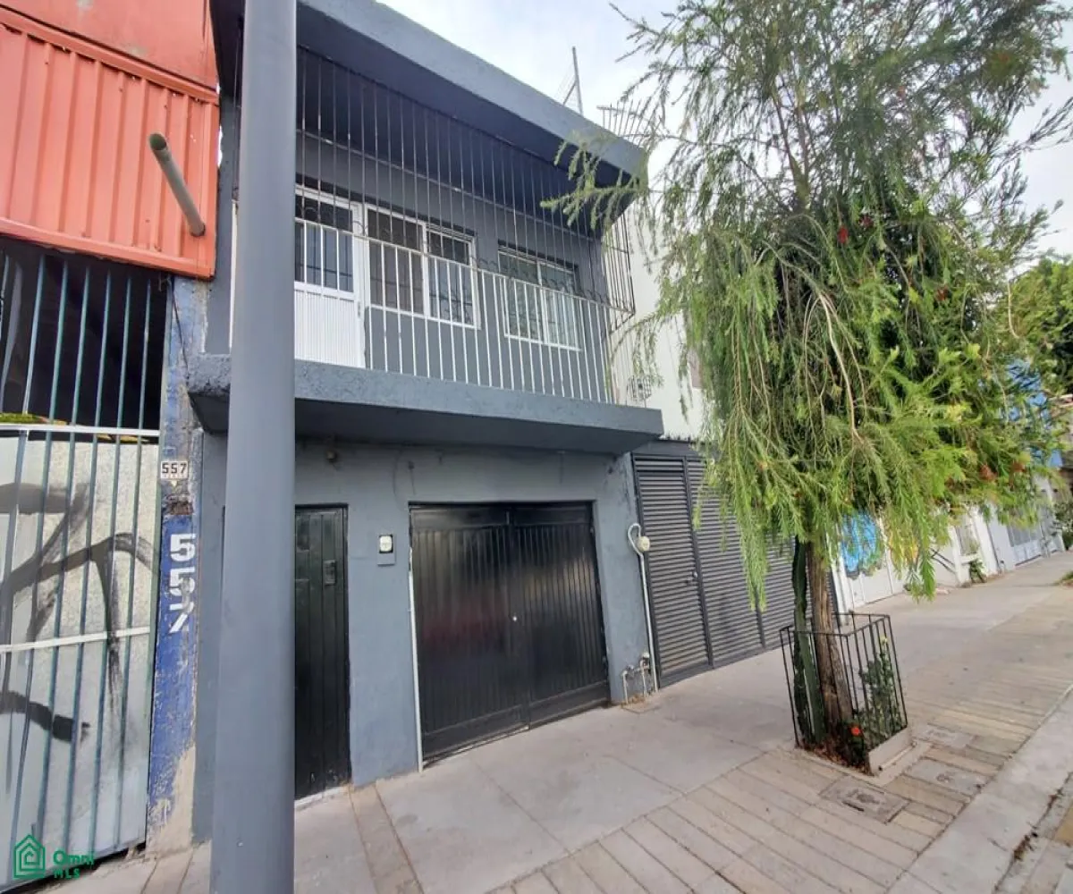 Casa En Venta,Barrio Santa Teresita,Enrique Díaz de León Norte 561, Guadalajara, Jalisco 44200, 3 Habitaciones,1 Baño,Enrique Díaz de León Norte,2,MX251010685