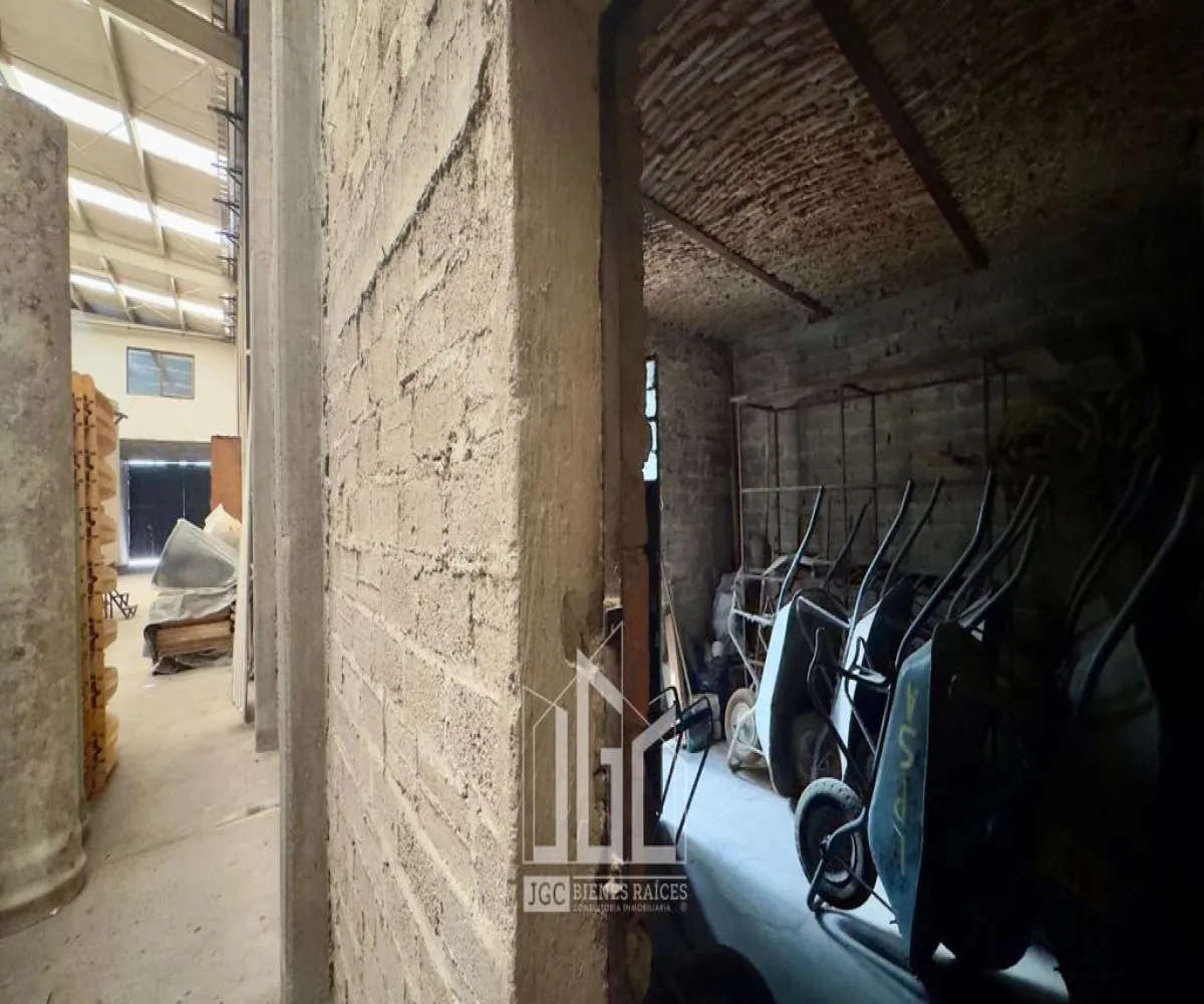 Bodega En Venta,El Vergel,Calle Río Santiago 480, San Pedro Tlaquepaque, Jalisco 45595,3 Baños,Calle Río Santiago,2,p6DZFW4