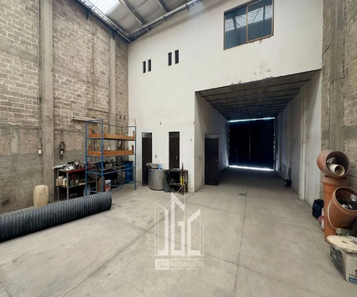 Bodega En Venta,El Vergel,Calle Río Santiago 480, San Pedro Tlaquepaque, Jalisco 45595,3 Baños,Calle Río Santiago,2,p6DZFW4