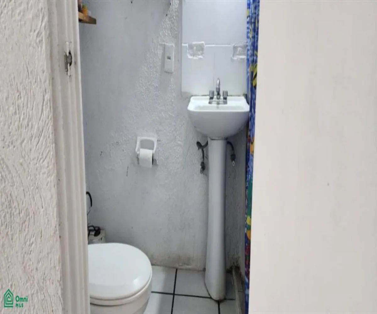 Casa En Venta,Jardines Del Valle,Valle de las Turmalinas 2813, Zapopan, Jalisco 45138, 3 Habitaciones,2 Baños,Valle de las Turmalinas,2,MX251012442