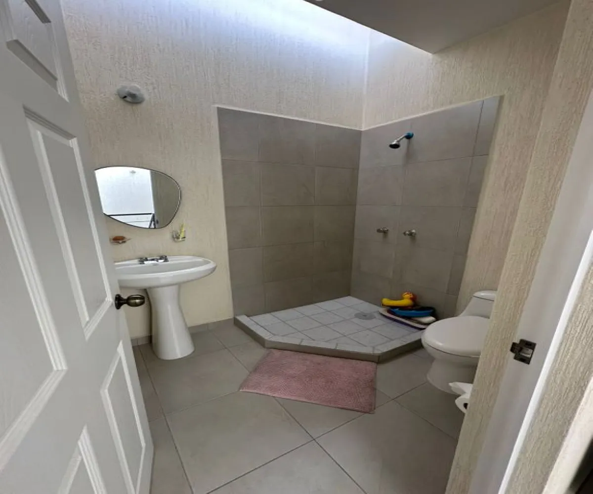 Casa En Venta,alta california,Alta California 62 62, Tlajomulco de Zúñiga, Jalisco 45650, 3 Habitaciones,2 Baños,Alta California,2,pzhf7sO