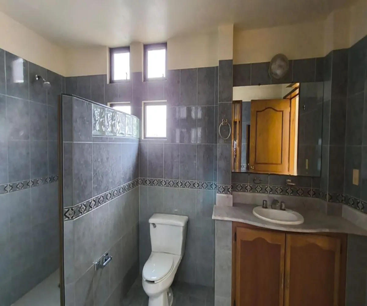 Casa En Venta,Lomas del Country,Calle Jaime Nunó 1693, Guadalajara, Jalisco 44610, 5 Habitaciones,3 Baños,Calle Jaime Nunó,2,pghyl1L