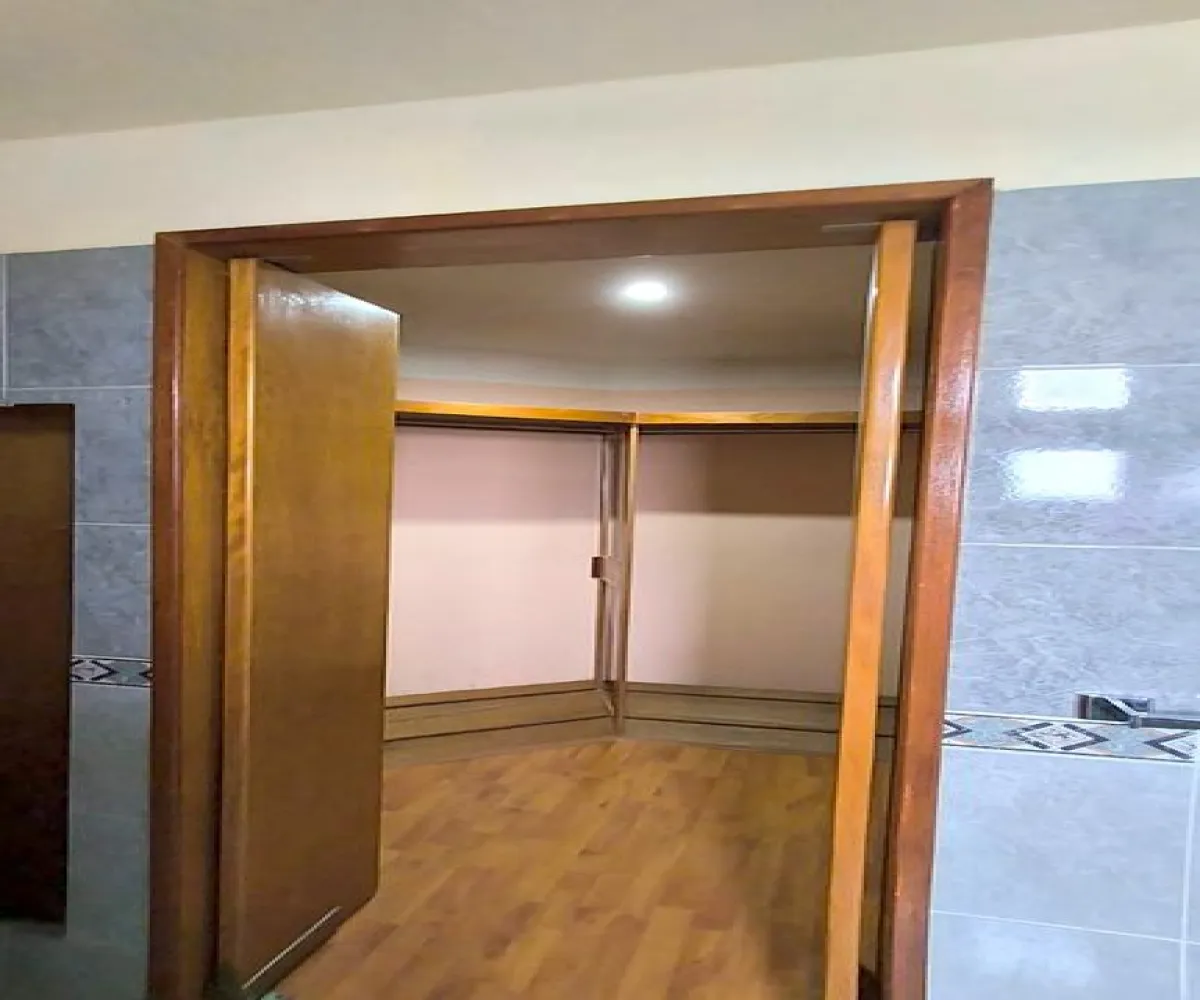 Casa En Venta,Lomas del Country,Calle Jaime Nunó 1693, Guadalajara, Jalisco 44610, 5 Habitaciones,3 Baños,Calle Jaime Nunó,2,pghyl1L