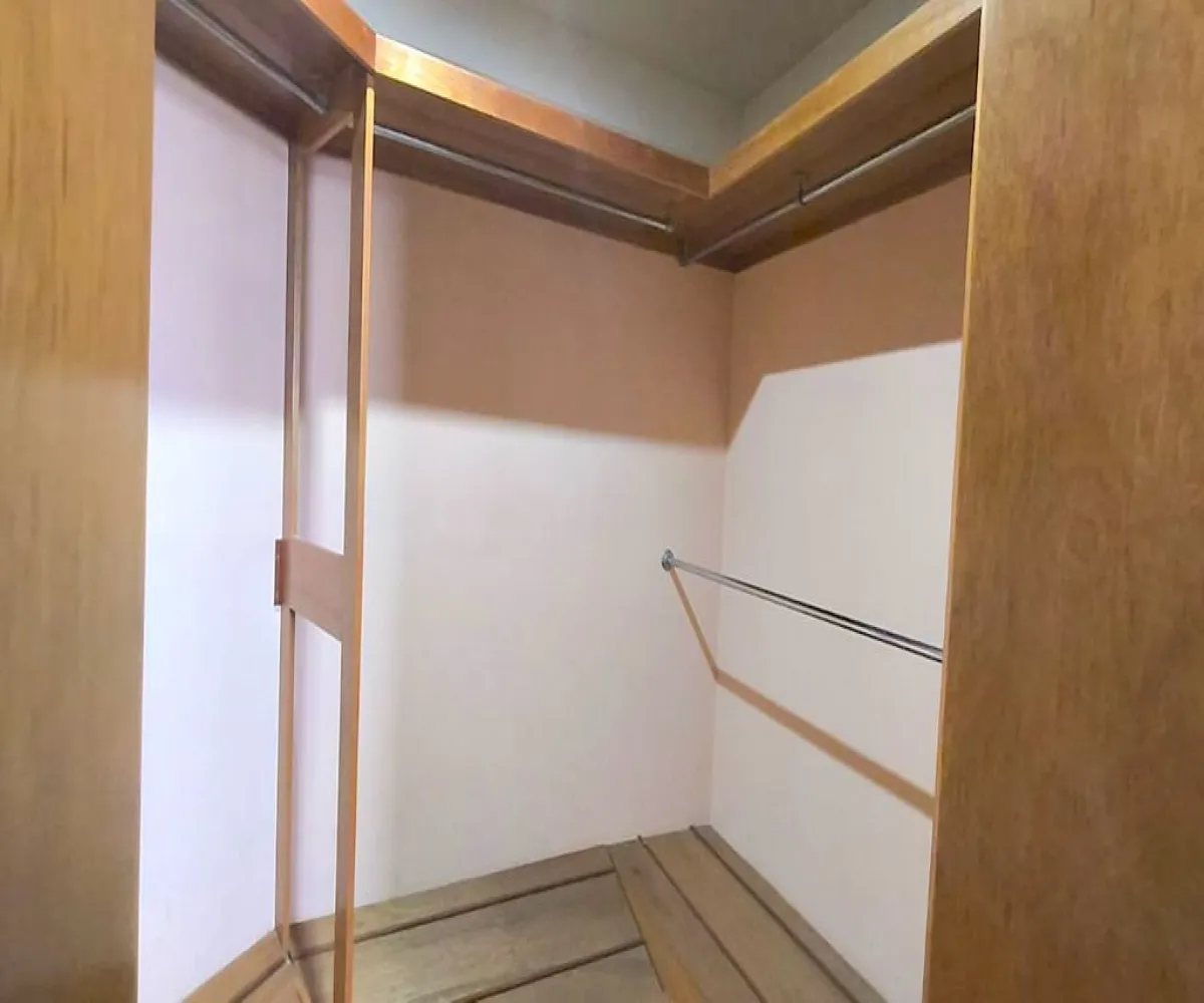 Casa En Venta,Lomas del Country,Calle Jaime Nunó 1693, Guadalajara, Jalisco 44610, 5 Habitaciones,3 Baños,Calle Jaime Nunó,2,pghyl1L