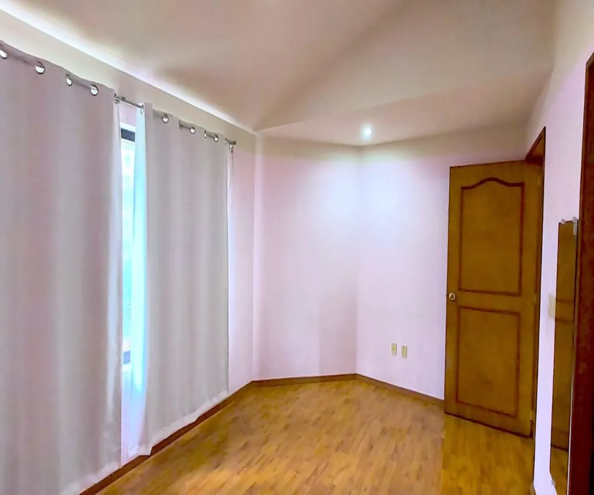 Casa En Venta,Lomas del Country,Calle Jaime Nunó 1693, Guadalajara, Jalisco 44610, 5 Habitaciones,3 Baños,Calle Jaime Nunó,2,pghyl1L