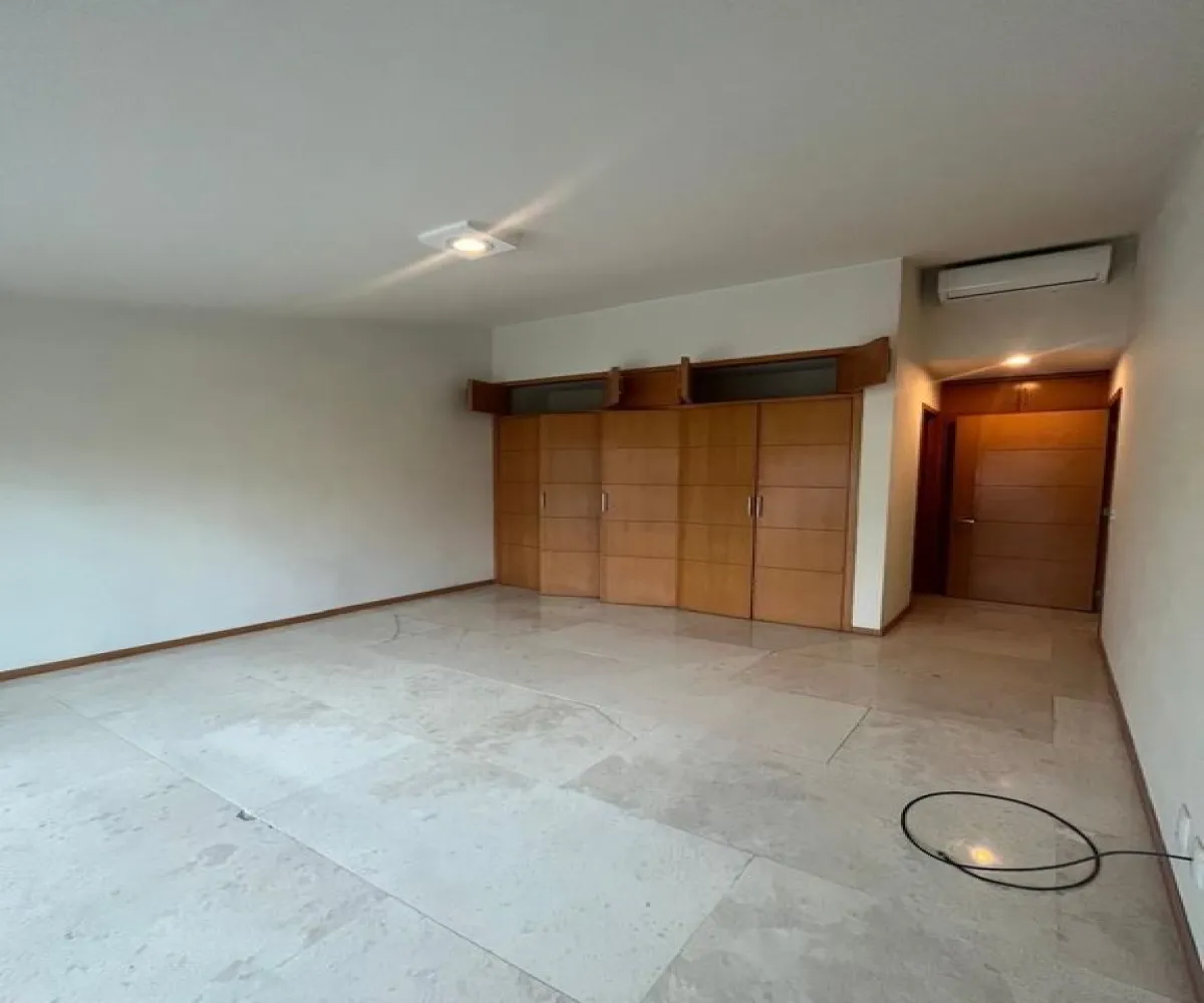 Casa En Venta,Valle Real,Paseo de los valles S/N, Zapopan, Jalisco 45019, 5 Habitaciones,5 Baños,Paseo de los valles,1,pUZMNcn