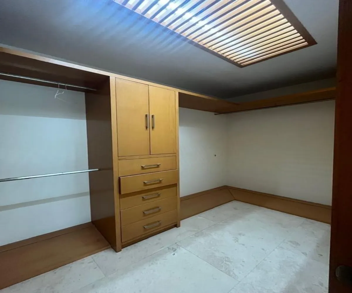 Casa En Venta,Valle Real,Paseo de los valles S/N, Zapopan, Jalisco 45019, 5 Habitaciones,5 Baños,Paseo de los valles,1,pUZMNcn