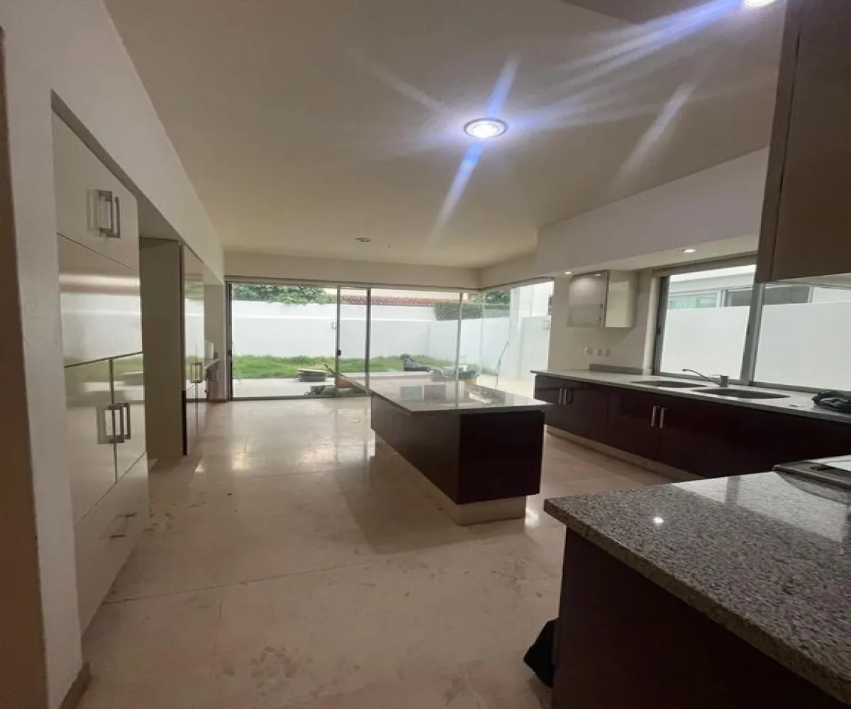 Casa En Venta,Valle Real,Paseo de los valles S/N, Zapopan, Jalisco 45019, 5 Habitaciones,5 Baños,Paseo de los valles,1,pUZMNcn