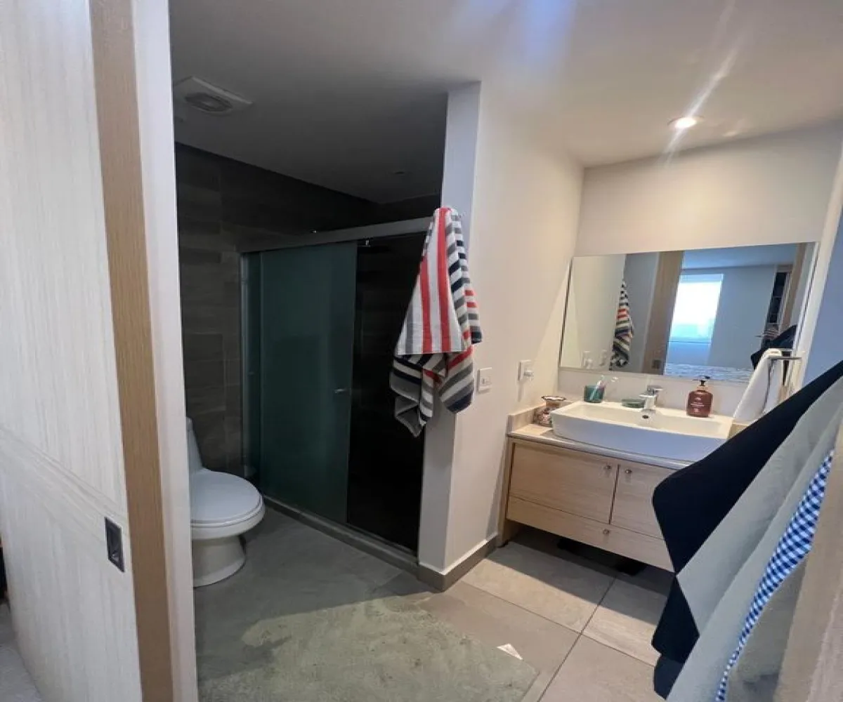 Departamento En Venta,Arcos Vallarta,C. Calderon de la barca 26, Guadalajara, Jalisco 44130, 2 Habitaciones,2 Baños,C. Calderon de la barca,1,pN5orJ9