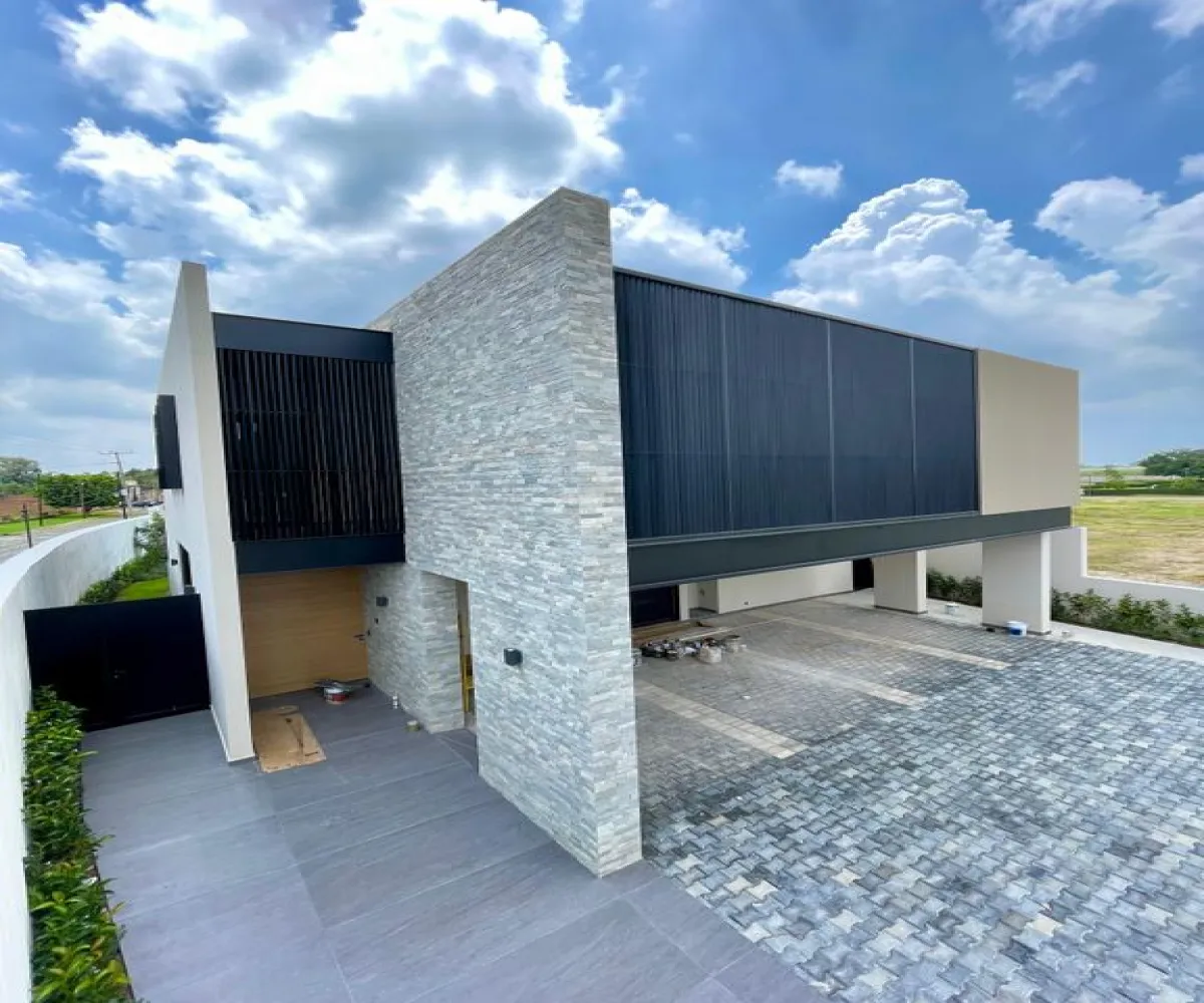 Casa En Venta,Hacienda San Acacio,Hacienda San Acasio 3330 25, Zapopan, Jalisco 45134, 4 Habitaciones,5 Baños,Hacienda San Acasio,2,pdpoZB5