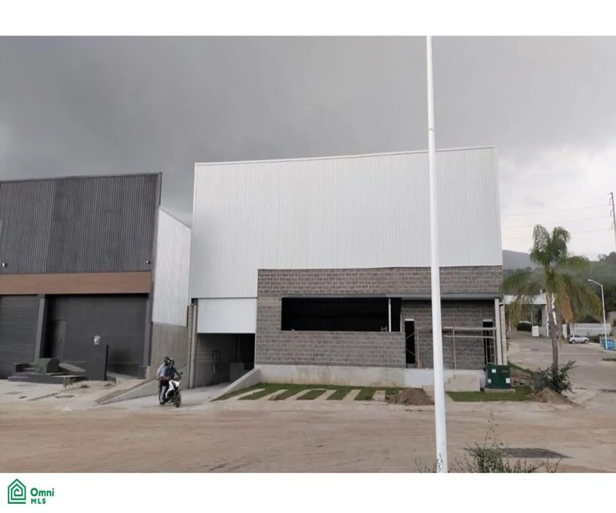 Edificio En Renta,Santa Cruz De La Loma,B-4, Tlajomulco de Zuniga, Jalisco 45644,MX24701092