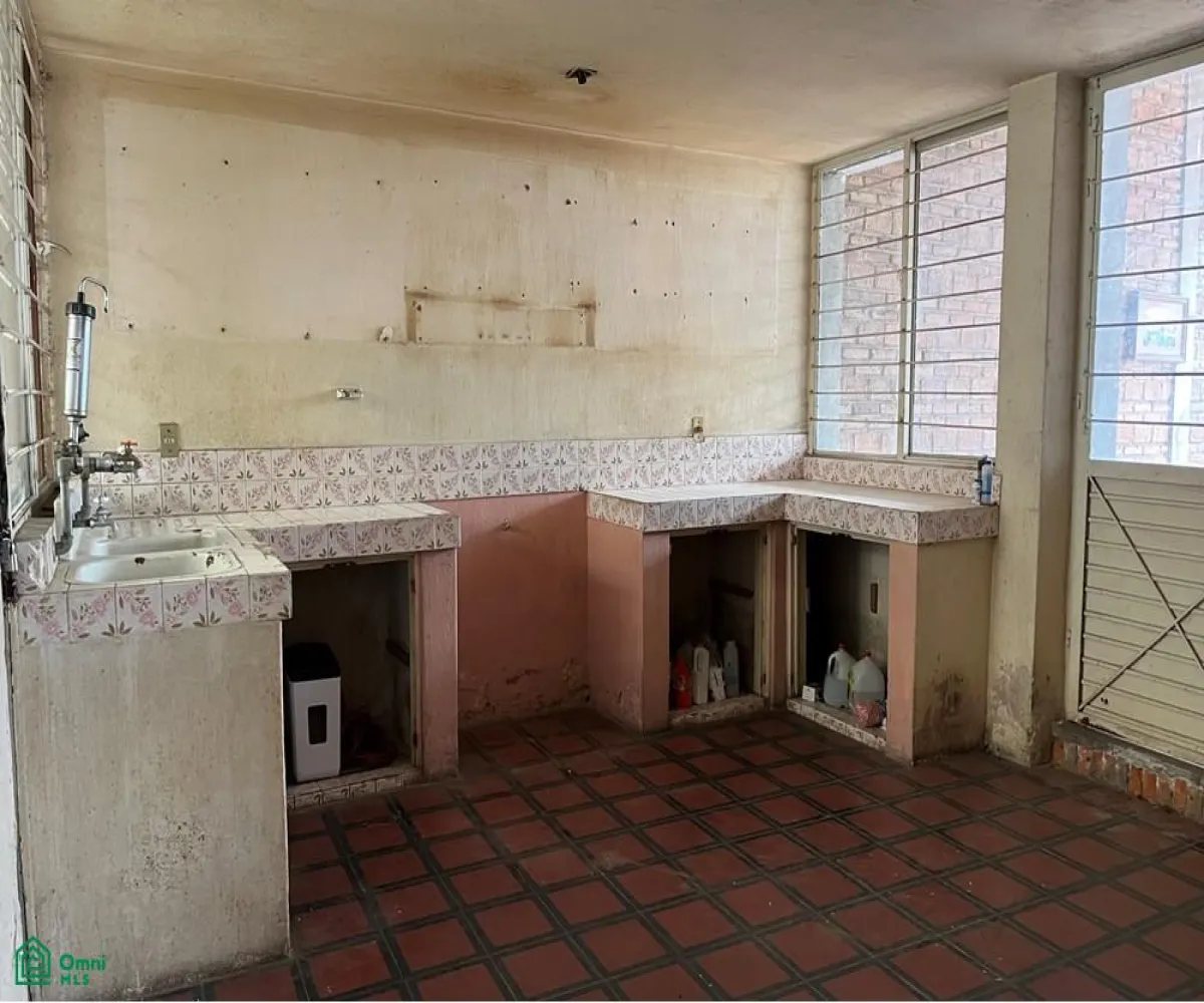 Casa En Venta,Prados Vallarta,A la meseta 140, Zapopan, Jalisco 45020, 6 Habitaciones,3 Baños,A la meseta,2,MX251012581